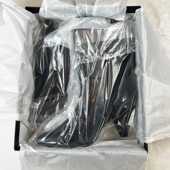 NIB Eloquii Kase Mixed Media Faux Leather/Faux Suede Booties Black - Picture 7 of 7